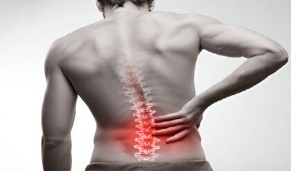 দিনরাত কোমরের ব্যথায় কাবু? জিমে না গিয়ে বাড়িতেই করুন এই ৩টি ব্যায়াম, মিলবে ম্যাজিকের মতো ফল!