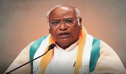 “ভারত কি ওয়াশিংটনের অঙ্গুলিহেলনে চলছে?” বিদেশনীতি ইস্যুতে খাড়গের তোপে নাজেহাল বিজেপি!