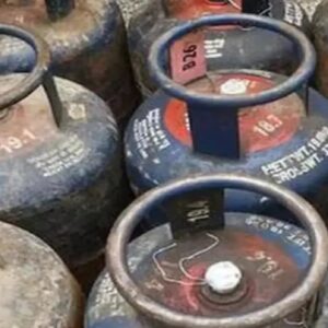 রান্নার গ্যাসের হাহাকার! ইরান-ইজরায়েল যুদ্ধের কোপে আমজনতা, সরবরাহ সচল করতে ‘জরুরি আইন’ মোদি সরকারের!