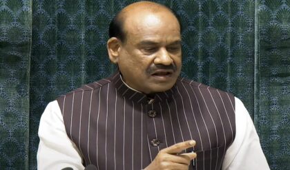 স্পিকারের বিরুদ্ধে অনাস্থা! মমতার এক নির্দেশে খোলস বদলাল তৃণমূল, সংসদ কাঁপাতে নতুন চাল