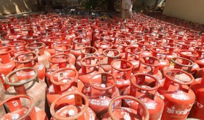 কলকাতায় সিলিন্ডার পিছু ৩১ টাকা বৃদ্ধি! ১ মার্চ থেকে রান্নার গ্যাসে বড় বদল, দাম কত হলো?