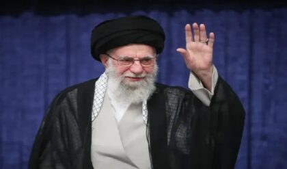 খামেনির মৃত্যুর খবরে তোলপাড় বিশ্ব! সত্যিটা জানাল তেহরান, মধ্যপ্রাচ্যে কি এবার যুদ্ধের আগুন নিভবে?