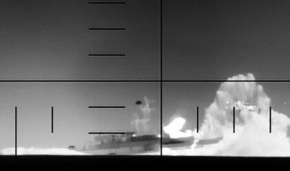 আক্রমণের আগে কি সতর্ক করেছিল ওয়াশিংটন? ইরানি যুদ্ধজাহাজে মার্কিন বার্তার রহস্য ফাঁস!