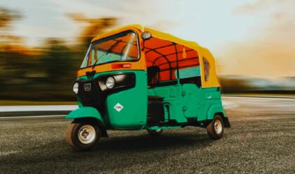 সাধারণ মানুষের পকেটে বড় টান! এলপিজি সিলিন্ডারের পর এবার কি অটো ভাড়াতেও বড় ধাক্কা?