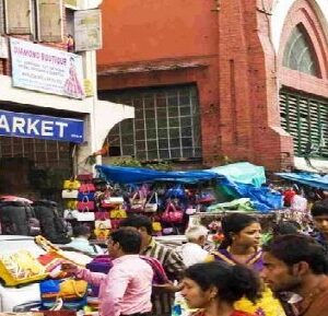 তিলোত্তমার ব্যবসায়ীদের ওপর খাঁড়া! কর আদায়ে যুদ্ধকালীন তৎপরতায় কলকাতা পুরসভা