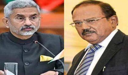 মাঝরাতে দোভাল-চৌহানকে নিয়ে বসলেন জয়শঙ্কর! ভারতের জন্য কি বড় কোনো বিপদের অশনি সংকেত?