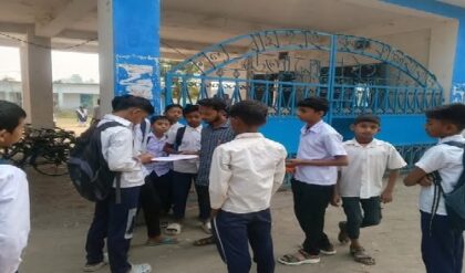 স্কুল-কলেজে বন্দুকধারী জওয়ান, শিকেয় পঠনপাঠন! সেমিস্টার বাতিলের দাবিতে রণক্ষেত্র কলকাতা