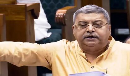 “বিজেপির রথ তো স্রেফ তামাশা!” শ্রীরামপুরে দাঁড়িয়ে গেরুয়া শিবিরকে তুলোধোনা কল্যাণ বন্দ্যোপাধ্যায়ের!