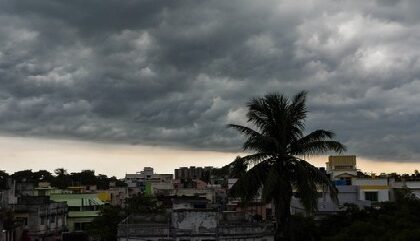 বর্ষার বিদায়বেলাতেও খেল দেখাবে প্রকৃতি? জানুন আপনার জেলায় আজ বৃষ্টির আপডেট!