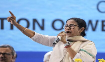 দুই দিনে ৫ সভা! উত্তরবঙ্গ থেকে জঙ্গলমহল কাঁপাতে রণপ্রস্তুতি মমতার, ফাঁস হলো মেগা রুটম্যাপ