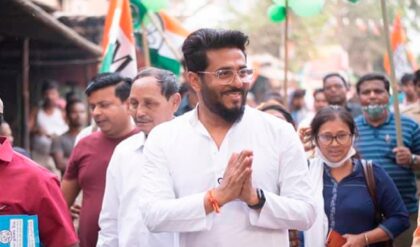 খোল-করতাল আর ঢাকের বাদ্যি! নোয়াপাড়ায় অর্জুন সিংয়ের ‘দাবাং’ প্রচার, কাঁপছে তৃণমূলের দুর্গ?