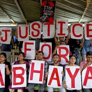 বামেরা শূন্য বলেই কি বিজেপিতে নির্যাতিতার মা? পানিহাটির লড়াইয়ে কলতানের মুখোমুখি ‘অভয়া’র পরিবার!