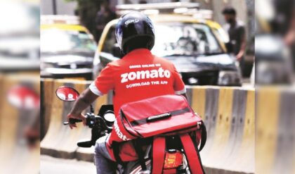 পেট্রল-ডিজেলের পর এবার পকেটে কোপ জোম্যাটোর! একধাক্কায় বাড়ল ‘প্ল্যাটফর্ম ফি’