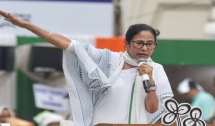 ‘একাই একশো’ মমতা! ২০২৬-এর মহাযুদ্ধে ফের তৃণমূলের জয়জয়কার, কত আসন পাচ্ছে ঘাসফুল?