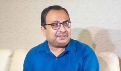 ‘আমার একটু টাকা থাকবে না?’—মনোনয়ন জমার আগে কুণাল ঘোষের বিস্ফোরক পোস্ট!