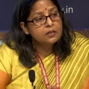 পেট্রোল-ডিজেলের জোগান নিয়ে চরম সতর্কতা! যুদ্ধকালীন তৎপরতায় রাজ্যগুলিকে কী নির্দেশ দিল পেট্রোলিয়াম মন্ত্রক?