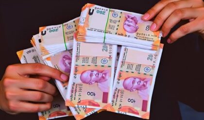 ভোটের মুখে মাস্টারস্ট্রোক কেন্দ্রের? অষ্টম বেতন কমিশনের ধামাকা, কার অ্যাকাউন্টে কত ঢুকবে?