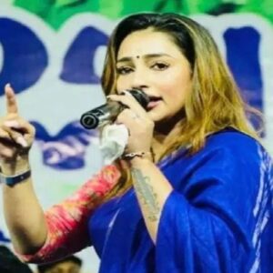 বরানগরে সায়ন্তিকা-সজল তরজা তুঙ্গে! সায়ন্তিকার ছবি দিয়ে অশ্লীল পোস্ট? পুলিশে অভিযোগ অভিনেত্রীর