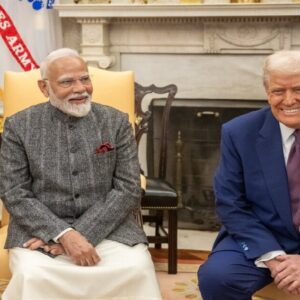 পশ্চিম এশিয়ায় যুদ্ধের আবহেই ‘মোদী ম্যাজিক’! ট্রাম্পের মুখে ভারত-বন্ধুত্বের জয়গান