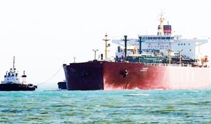 হরমুজ প্রণালীতে স্বস্তি! ভারতের পথে ২০টি তেল ও গ্যাসবাহী জাহাজ, মিটতে চলেছে জ্বালানি সংকট