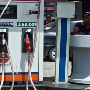মধ্যবিত্তের পকেটে স্বস্তি! ১০ টাকা শুল্ক হ্রাসের পর লিটার প্রতি পেট্রল ও ডিজেল কত টাকায় মিলবে?