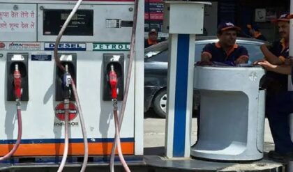 মধ্যবিত্তের পকেটে স্বস্তি! ১০ টাকা শুল্ক হ্রাসের পর লিটার প্রতি পেট্রল ও ডিজেল কত টাকায় মিলবে?