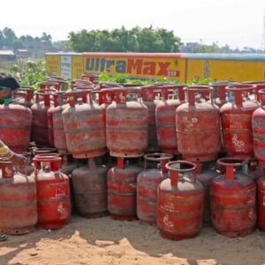 আর নেই হাহাকার! কমার্শিয়াল এলপিজি-র কোটা বাড়িয়ে ৭০ শতাংশ করল কেন্দ্র, কারিগরী শিল্পে খুশির হাওয়া