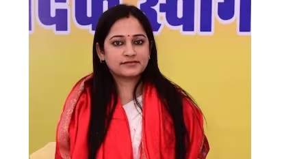 সোমা ঠাকুরের এন্ট্রি! চতুর্থ প্রার্থী তালিকায় মমতার ঘুম ওড়াতে কোন তুরুপের তাস চালল মোদী-শাহ?