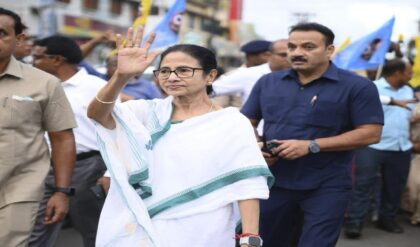 তৃণমূলের বিরুদ্ধে চার্জশিট? ‘আগে আয়নায় মুখ দেখুন’, শাহ-র পাল্টায় বিস্ফোরক মমতা