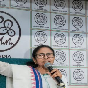 পুরসভায় কড়া নজর মমতার! কাউন্সিলরদের ভবিষ্যৎ মনে করিয়ে দিয়ে নজিরবিহীন হুঁশিয়ারি তৃণমূলের