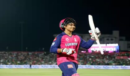 কে এই বৈভব? রাজস্থান রয়্যালসের ১.১০ কোটির বিস্ময় বালককে নিয়ে উত্তাল সোশ্যাল মিডিয়া!