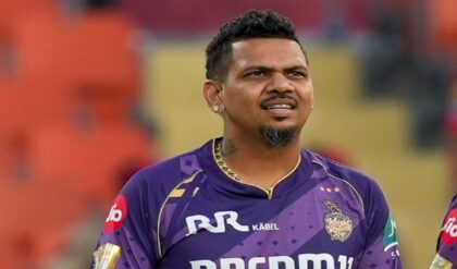 যুদ্ধের খাঁচায় বন্দি সুনীল নারাইন! কেকেআরের প্রথম ম্যাচে কি নামতে পারবেন ‘ম্যাজিক ম্যান’?