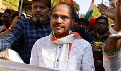 গড় রক্ষা বনাম পরিবর্তনের লড়াই! মুর্শিদাবাদের প্রেস্টিজ ফাইটে কি খাতা খুলবে বিজেপি?