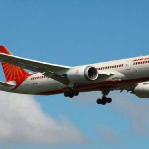 অল্পের জন্য বড়সড় বিপর্যয় থেকে রক্ষা! মাঝ আকাশে ধোঁয়ার কুণ্ডলী, ১৪৮ আরোহীকে নিয়ে জরুরি অবতরণ