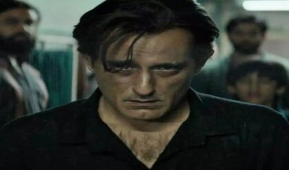 রেহমান ডাকাতের মৃত্যুতে ডুকরে কেঁদে উঠল গোটা সেট! ‘ধুরন্ধর ২’-র শুটিংয়ে কেন এই বিষাদ?