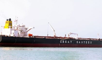 ট্রাম্পের এক ঘোষণাতেই কেল্লাফতে! বিশ্ববাজারে হুড়মুড়িয়ে কমল তেলের দাম, স্বস্তিতে আমজনতা