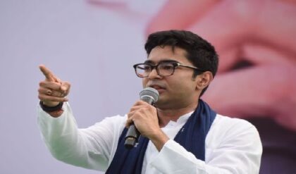 ‘মিশন বেঙ্গল ২০২৬’: উত্তরের আলিপুরদুয়ারে মমতা, দক্ষিণে পাথরপ্রতিমায় অভিষেক; তুঙ্গে তৃণমূলের প্রচার