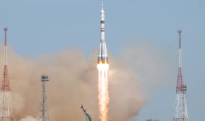 ইরান যুদ্ধের আবহে রাশিয়ার হাতে ‘ব্রহ্মাস্ত্র’! মার্কিন রণতরীর গোপন তথ্য পাচার করছে মস্কো?