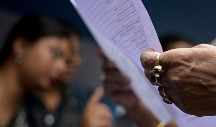 ভোটার তালিকায় নাম নেই? আর মাত্র ১৫ দিন সময়! চটপট সেরে ফেলুন এই কাজ