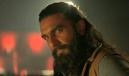 বক্স অফিসে ‘ধুরন্ধর’ ধামাকা! যশের ‘টক্সিক’ পিছিয়ে যেতেই কপাল খুলল রণবীরের, কত কোটির ব্যবসা?