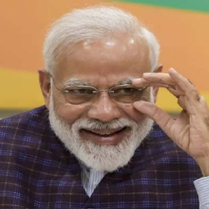 “প্রেম আমাদের সঙ্গে, বিয়ে মোদীর সঙ্গে!” খড়গের রসিকতায় সংসদ জুড়ে হাসির রোল, হাসি চাপতে পারলেন না প্রধানমন্ত্রীও