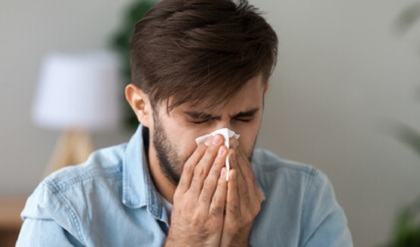 ঋতু পরিবর্তনের সর্দি-কাশি কি পিছু ছাড়ছে না? ওষুধ ছাড়াই সুস্থ হওয়ার ৫টি ‘ম্যাজিক’ ঘরোয়া উপায়!