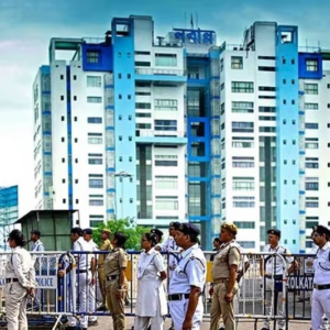 বদলি-বিতর্কে উত্তাল বাংলা, কেন রাতারাতি ৫ ডিআইজি-কে সরতে হলো? জানুন আসল কারণ