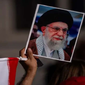 খামেনেইর মৃত্যু ও ১৮ দিনের রক্তক্ষয়ী যুদ্ধ, ধ্বংসস্তূপ থেকেও কীভাবে পাল্টা মার দিচ্ছে ইরান?