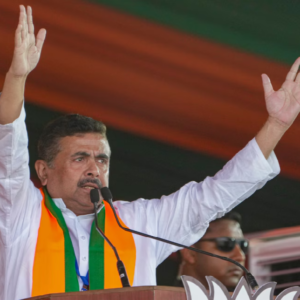 নেই গাড়ি, নেই সোনা—হাতে মাত্র ১২ হাজার! হলফনামায় বিস্ফোরক তথ্য দিলেন বিরোধী দলনেতা