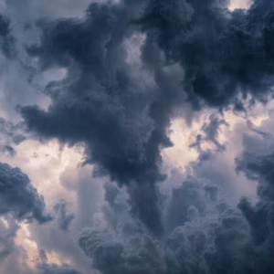 মেঘলা আকাশ আর ঝোড়ো হাওয়া, গরমে স্বস্তির মাঝেই ভিজছে বাংলা; বৃষ্টির স্থায়িত্ব কতক্ষণ?