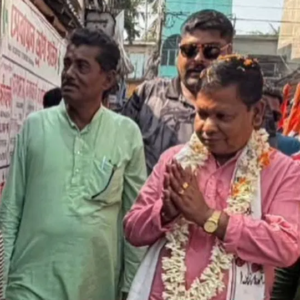 ভোটের মুখে বলাগড় তৃণমূলে বড়সড় ভাঙন! হঠাৎ কেন পদ ছাড়লেন অঞ্চল সভাপতি দেবাশিস?