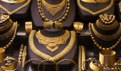 সোনার দামে ঐতিহাসিক ধস! এক ধাক্কায় ৭০০০ টাকা সস্তা, গয়না কেনার এটাই কি সেরা সময়?