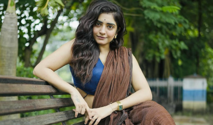 ‘মানসিক অশান্তি আর নিতে পারছি না!’ ভ্লগিং দুনিয়াকে বিদায় জানিয়ে কেন বিস্ফোরক টলি সুন্দরী মানসী?