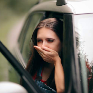 গাড়িতে চড়লেই মাথা ঘোরে ও বমি হয়? সমস্যা সমাধানে জেনে নিন বিশেষজ্ঞদের পরামর্শ